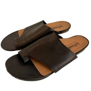 Softwalk Womens Corsica Black leather Comfort Sandals Size 12M toe loop slide on
